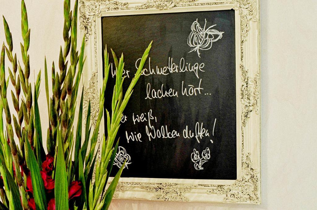Garni Hotel Drei Lilien Wiesbaden Bagian luar foto